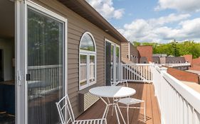 Ogunquit River Inn & Suites